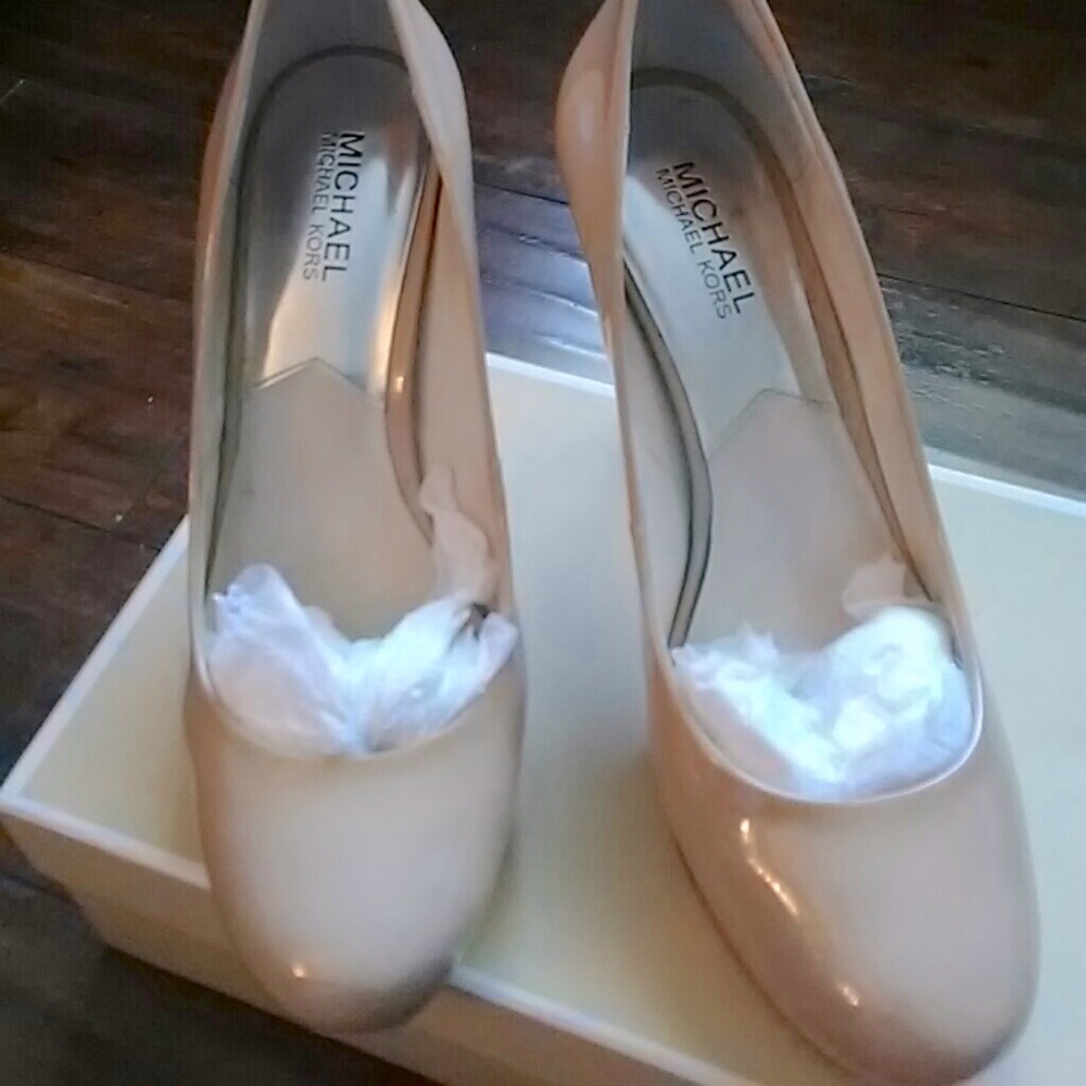 Nude Heels - image 2